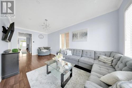 5517 Meadowcrest Avenue, Mississauga, ON - Indoor Photo Showing Living Room