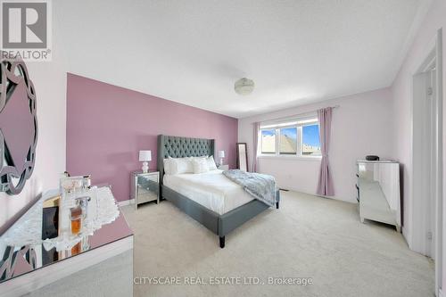 5517 Meadowcrest Avenue, Mississauga, ON - Indoor Photo Showing Bedroom
