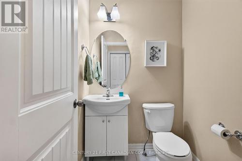 10 Birchall Lane, St. Thomas, ON - Indoor Photo Showing Bathroom