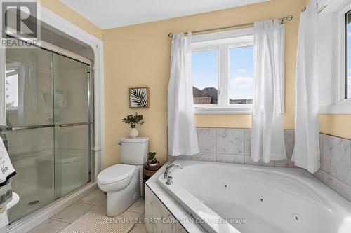 10 Birchall Lane, St. Thomas, ON - Indoor Photo Showing Bathroom