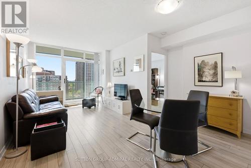 1403 - 5500 Yonge Street, Toronto, ON - Indoor