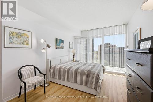 1403 - 5500 Yonge Street, Toronto, ON - Indoor Photo Showing Bedroom