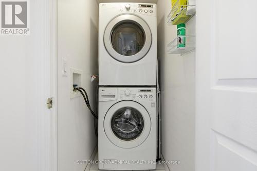 1403 - 5500 Yonge Street, Toronto, ON - Indoor Photo Showing Laundry Room