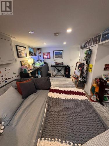 LOWER - 10 HAMILTON STREET , Toronto, Ontario M4M 2C5 3