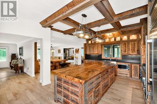 1076 Beaver Lane, Springwater, ON 