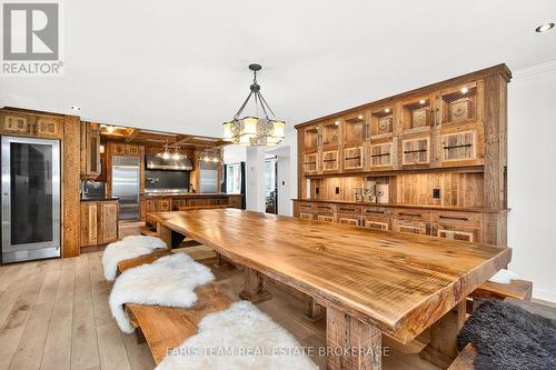 1076 Beaver Lane, Springwater, ON 