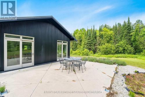 1076 Beaver Lane, Springwater, ON 