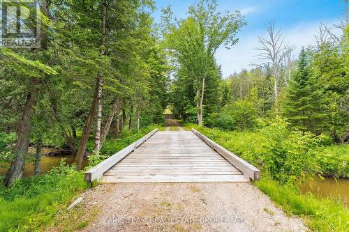 1076 Beaver Lane, Springwater, ON 