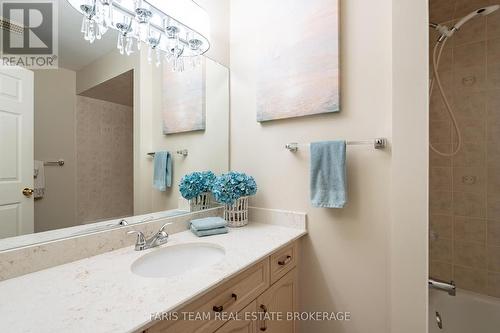 157 Emms Drive, Barrie, ON - Indoor Photo Showing Bathroom