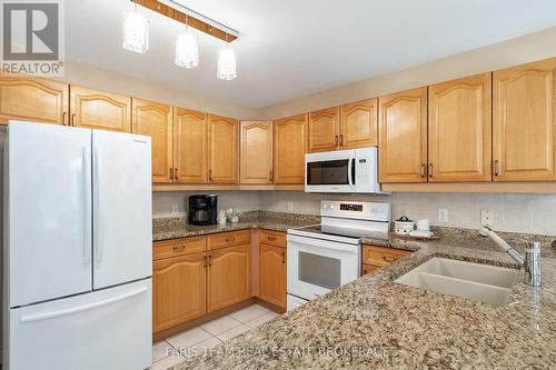157 Emms Drive, Barrie, ON - Indoor Photo Showing Kitchen With Double Sink