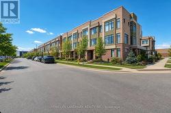 217 SALTERTON CIRCLE Vaughan, ON L6A 4Z2