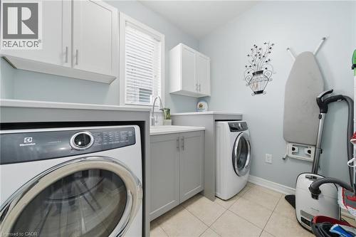 401 Valridge Drive, Ancaster, ON - Indoor Photo Showing Laundry Room