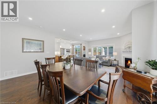 401 Valridge Drive, Ancaster, ON - Indoor Photo Showing Dining Room
