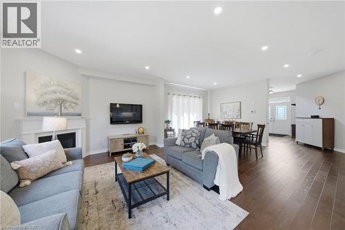401 Valridge Drive, Ancaster, ON - Indoor Photo Showing Living Room