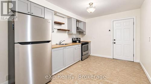 20 CHARLOTTE STREET , Belleville (Belleville Ward), Ontario K8P 1E2 3
