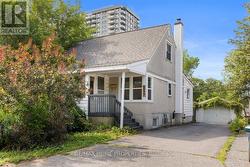1273 THAMES STREET Ottawa, ON K1Z 7N1