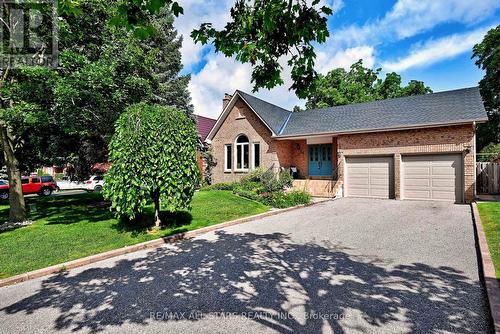 34 CAPTAIN ARMSTRONG LANE  Markham, ON L3P 3C9