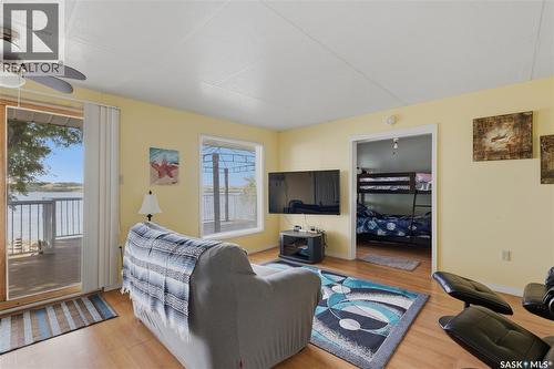 65 Pelican Drive, Pelican Pointe, SK - Indoor Photo Showing Living Room