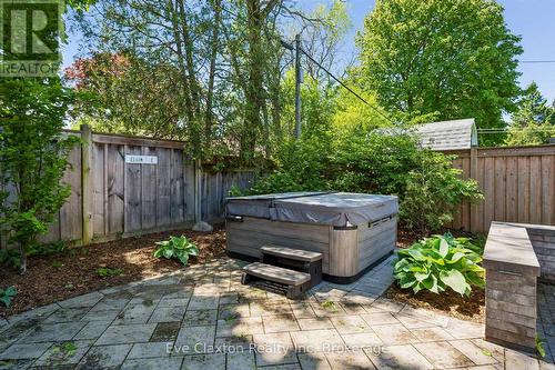 90 Dean Avenue, Guelph (Dovercliffe Park/Old University), ON - Outdoor