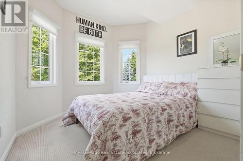 392 Tonelli Lane, Milton, ON - Indoor Photo Showing Bedroom