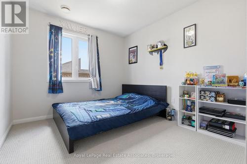 392 Tonelli Lane, Milton, ON - Indoor Photo Showing Bedroom