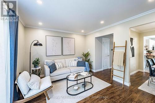 1537 Westminster Place, Burlington, ON - Indoor Photo Showing Living Room