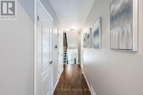 1537 Westminster Place, Burlington, ON - Indoor Photo Showing Other Room