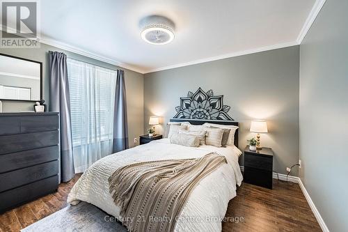 1537 Westminster Place, Burlington, ON - Indoor Photo Showing Bedroom