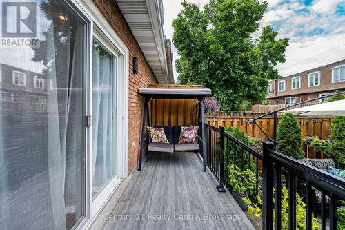 1537 Westminster Place, Burlington, ON - Outdoor With Exterior
