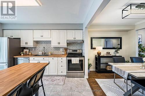 1537 Westminster Place, Burlington, ON - Indoor Photo Showing Kitchen