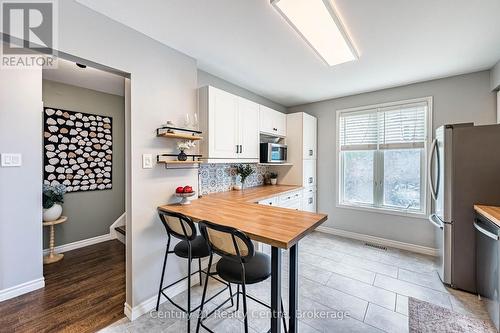 1537 Westminster Place, Burlington, ON - Indoor