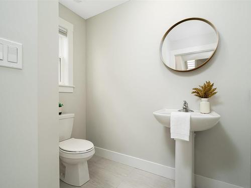 27 Onyx Crescent, Halifax, NS - Indoor Photo Showing Bathroom