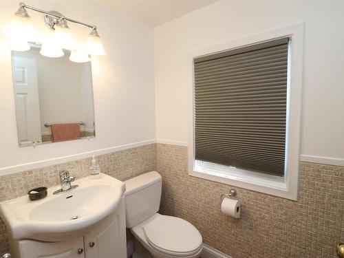244 Glenwood Drive, Truro, NS - Indoor Photo Showing Bathroom