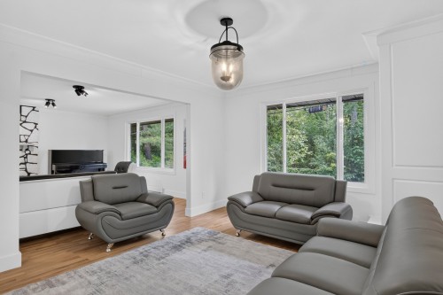Boudoir - 70A Rue Roussin, Montréal (L'Île-Bizard/Sainte-Geneviève), QC - Indoor Photo Showing Living Room
