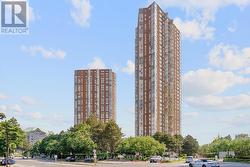 2901 - 7 CONCORDE PLACE Toronto, ON M3C 3N4