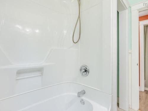 205 Highway 1, Deep Brook, NS - Indoor Photo Showing Bathroom