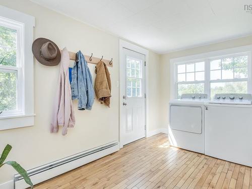 205 Highway 1, Deep Brook, NS - Indoor Photo Showing Laundry Room