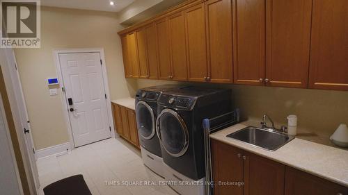 39 Gillings Street, Markham, ON - Indoor Photo Showing Laundry Room