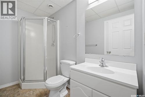 512 Ens Lane, Warman, SK - Indoor Photo Showing Bathroom