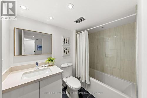 1003 - 725 King Street W, Toronto, ON - Indoor Photo Showing Bathroom