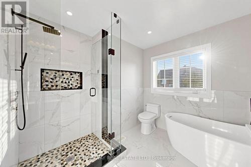 2200 Bur Oak Avenue, Markham, ON - Indoor Photo Showing Bathroom