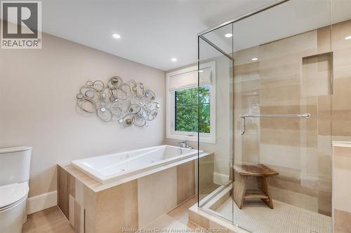 24 Bayshore, Leamington, ON - Indoor Photo Showing Bathroom