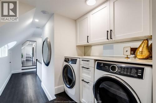 24 Bayshore, Leamington, ON - Indoor Photo Showing Laundry Room