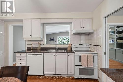905 Garwood Avenue, Ottawa, ON - Indoor Photo Showing Kitchen With Double Sink
