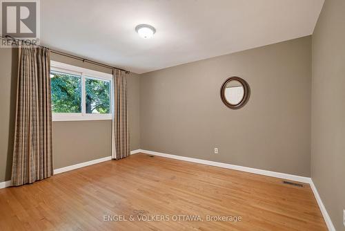 905 Garwood Avenue, Ottawa, ON - Indoor Photo Showing Other Room