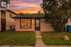 949 ELLROSE AVENUE Windsor, ON N8Y 3W8
