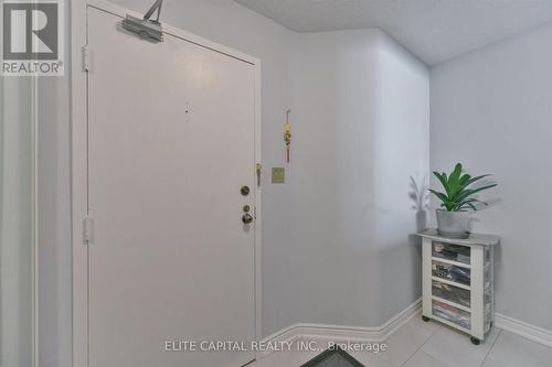 #1710 - 11 Wincott Drive, Toronto, ON - Indoor Photo Showing Other Room