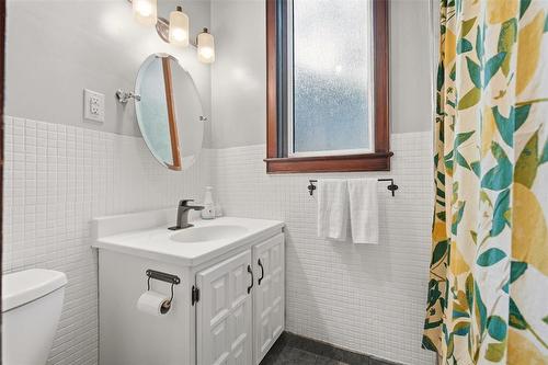 4 Pc Bath - 20 Stranmillis Avenue, Winnipeg, MB - Indoor Photo Showing Bathroom