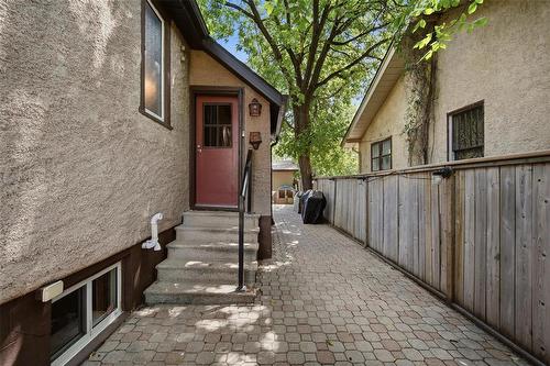 Side Entrance - 20 Stranmillis Avenue, Winnipeg, MB - Outdoor With Exterior