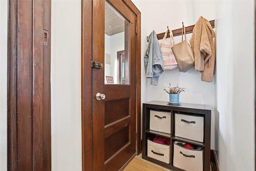 20 Stranmillis Avenue, Winnipeg, MB - Indoor